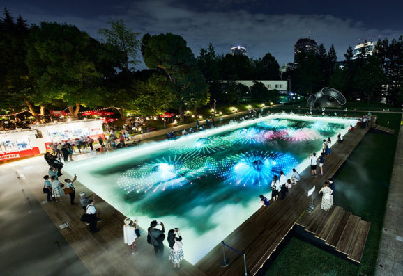 東京ミッドタウン”光と霧のデジタルアート庭園”
